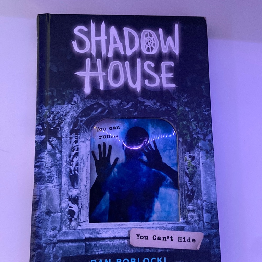 Shadow house (scary book)
